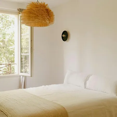 Сasa de vacaciones Designer House With Pool View In Montan *